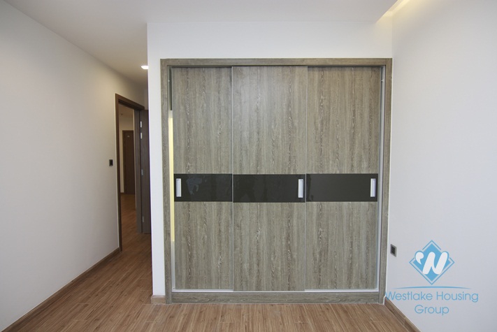 Two bedrooms apartment for rent in Vinhome Metropolis, Ba Dinh district, Ha Noi
